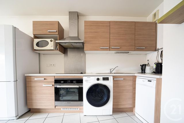 Afficher la photo en grand Appartement F3 à vendre - 3 pièces - 56.0 m2 - MARSEILLE - 13003 - PROVENCE-ALPES-COTE-D-AZUR - Century 21 Intramuros