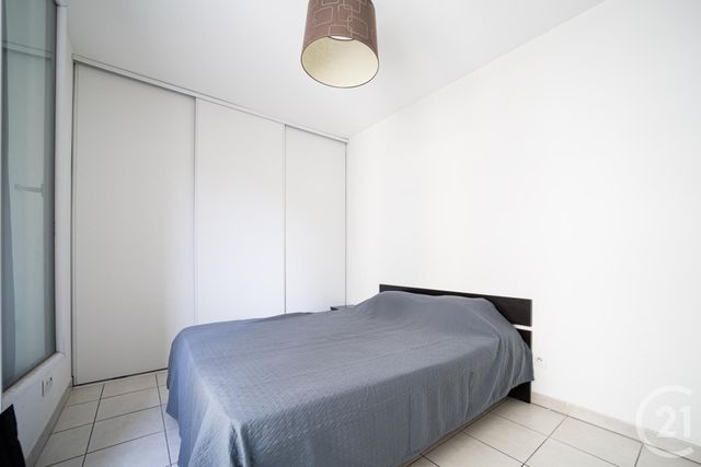 Afficher la photo en grand Appartement F3 à vendre - 3 pièces - 56.0 m2 - MARSEILLE - 13003 - PROVENCE-ALPES-COTE-D-AZUR - Century 21 Intramuros