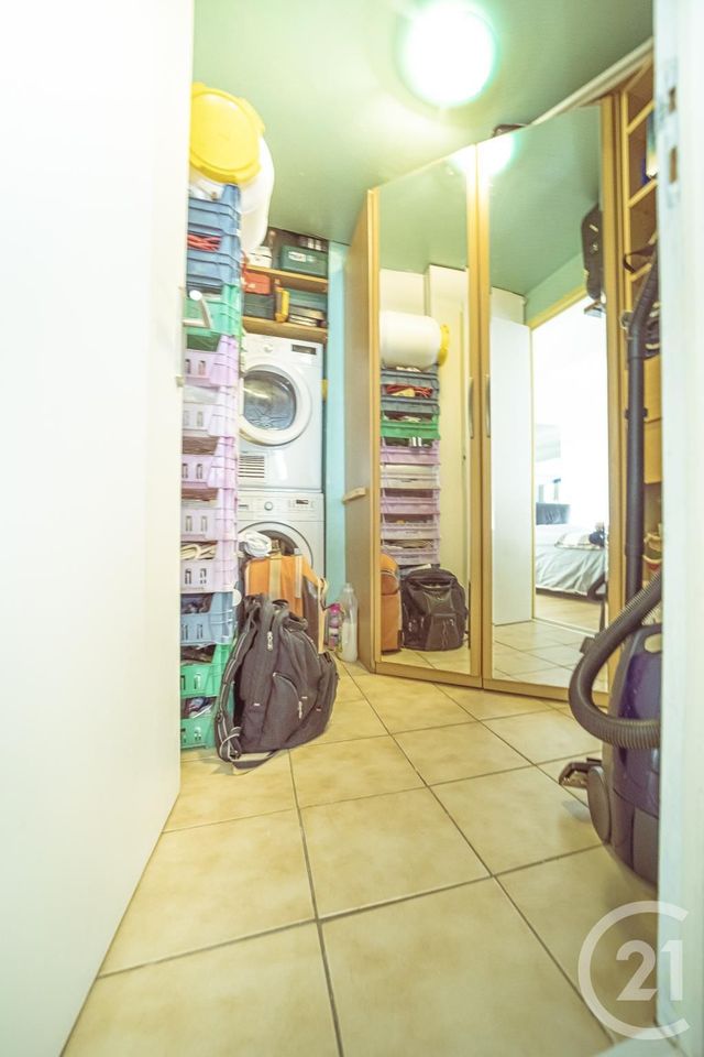 Appartement T1 à vendre - 1 pièce - 68.51 m2 - MARSEILLE - 13001 - PROVENCE-ALPES-COTE-D-AZUR - Century 21 Intramuros Appartement T1 à vendre - 1 pièce - 68.51 m2 - MARSEILLE - 13001 - PROVENCE-ALPES-COTE-D-AZUR - Century 21 Intramuros