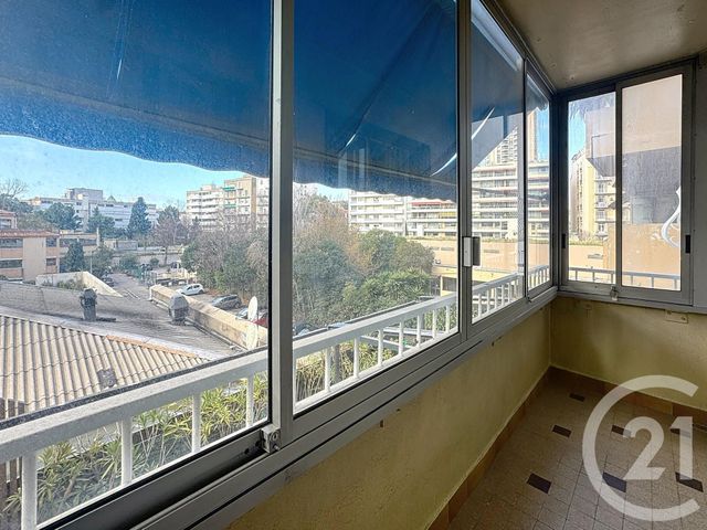 Appartement T4 à vendre - 4 pièces - 86.78 m2 - MARSEILLE - 13008 - PROVENCE-ALPES-COTE-D-AZUR - Century 21 Intramuros