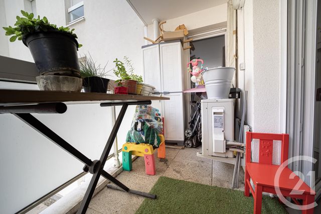Afficher la photo en grand appartement à vendre - 2 pièces - 37.1 m2 - MARSEILLE - 13008 - PROVENCE-ALPES-COTE-D-AZUR - Century 21 Intramuros
