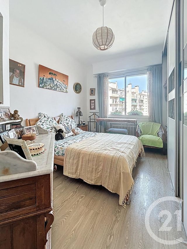 Appartement à vendre - 3 pièces - 66.01 m2 - MARSEILLE - 13003 - PROVENCE-ALPES-COTE-D-AZUR - Century 21 Intramuros