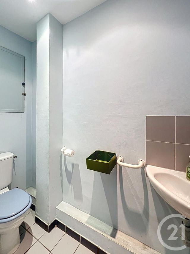 Appartement à vendre - 2 pièces - 68.0 m2 - MARSEILLE - 13006 - PROVENCE-ALPES-COTE-D-AZUR - Century 21 Intramuros