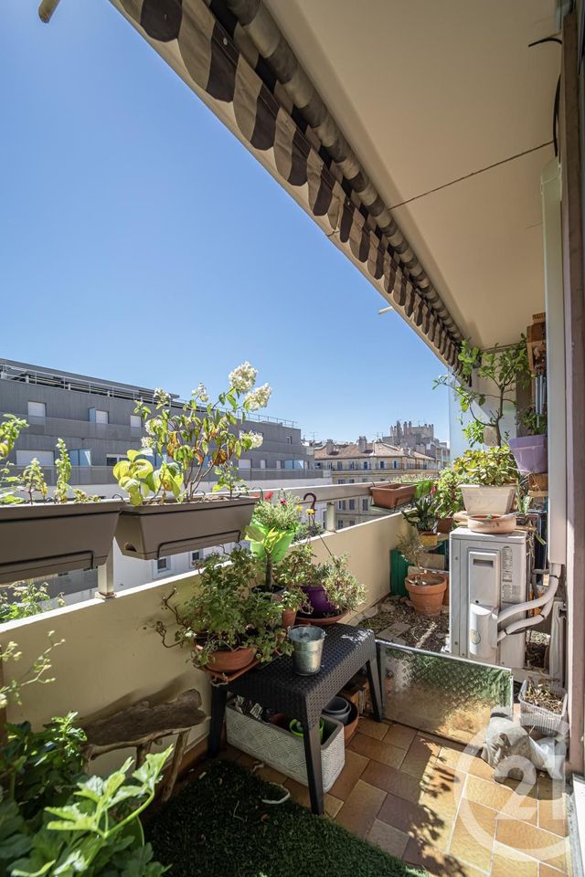 Afficher la photo en grand Appartement T3 à vendre - 3 pièces - 75.6 m2 - MARSEILLE - 13003 - PROVENCE-ALPES-COTE-D-AZUR - Century 21 Intramuros
