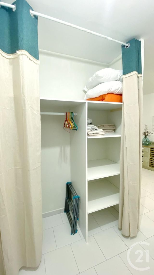 Appartement Studio à louer - 2 pièces - 29.43 m2 - MARSEILLE - 13002 - PROVENCE-ALPES-COTE-D-AZUR - Century 21 Intramuros