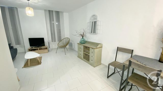 Appartement Studio à louer - 2 pièces - 29.43 m2 - MARSEILLE - 13002 - PROVENCE-ALPES-COTE-D-AZUR - Century 21 Intramuros