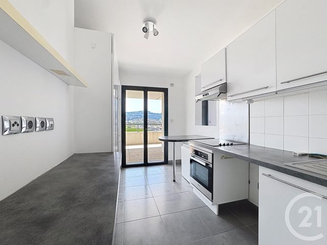 Appartement T4 à louer - 4 pièces - 102.1 m2 - MARSEILLE - 13008 - PROVENCE-ALPES-COTE-D-AZUR - Century 21 Intramuros