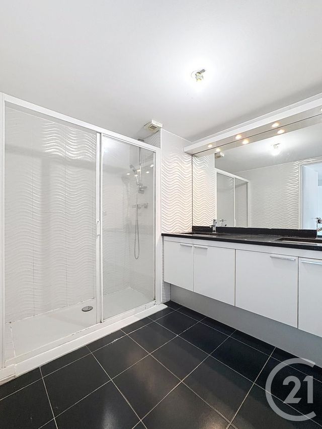 Appartement T4 à louer - 4 pièces - 102.1 m2 - MARSEILLE - 13008 - PROVENCE-ALPES-COTE-D-AZUR - Century 21 Intramuros