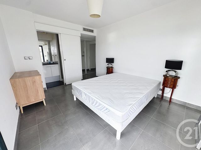 Appartement T4 à louer - 4 pièces - 102.1 m2 - MARSEILLE - 13008 - PROVENCE-ALPES-COTE-D-AZUR - Century 21 Intramuros