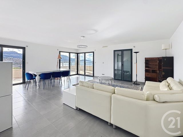 Appartement T4 à louer - 4 pièces - 102.1 m2 - MARSEILLE - 13008 - PROVENCE-ALPES-COTE-D-AZUR - Century 21 Intramuros