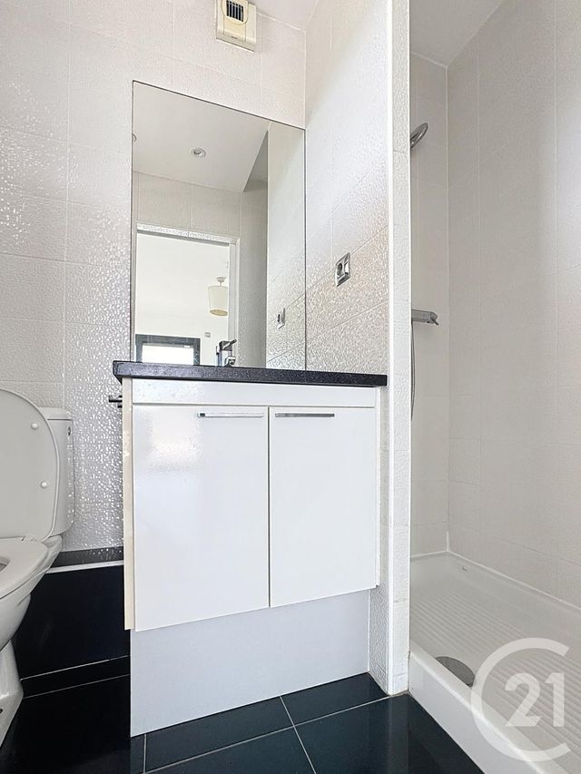 Appartement T4 à louer - 4 pièces - 102.1 m2 - MARSEILLE - 13008 - PROVENCE-ALPES-COTE-D-AZUR - Century 21 Intramuros