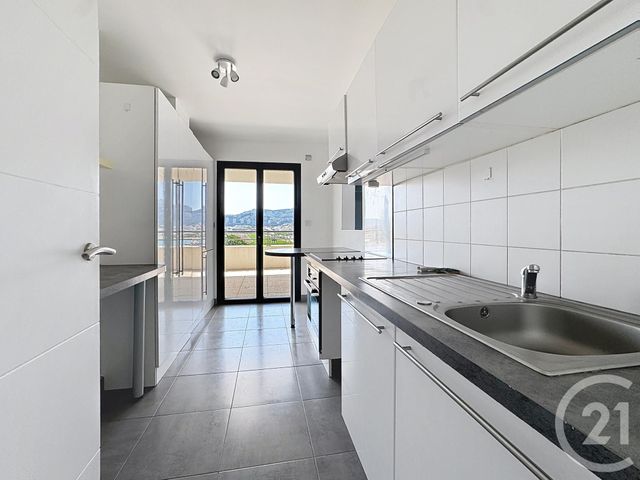 Appartement T4 à louer - 4 pièces - 102.1 m2 - MARSEILLE - 13008 - PROVENCE-ALPES-COTE-D-AZUR - Century 21 Intramuros