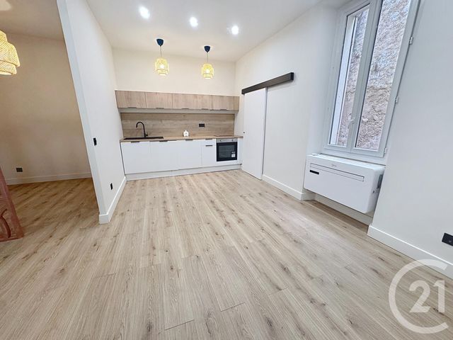 Appartement T2 à louer - 2 pièces - 30.45 m2 - MARSEILLE - 13007 - PROVENCE-ALPES-COTE-D-AZUR - Century 21 Intramuros
