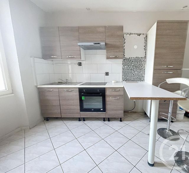 Appartement à louer - 2 pièces - 47.09 m2 - MARSEILLE - 13003 - PROVENCE-ALPES-COTE-D-AZUR - Century 21 Intramuros