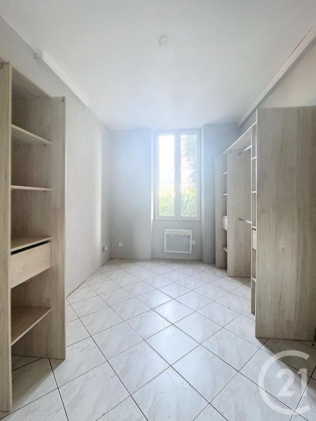 Appartement à louer - 2 pièces - 47.09 m2 - MARSEILLE - 13003 - PROVENCE-ALPES-COTE-D-AZUR - Century 21 Intramuros