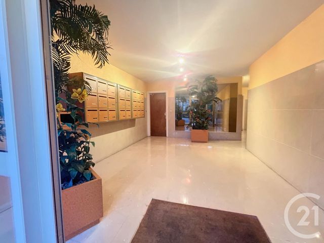 Appartement T4 à vendre - 4 pièces - 82.88 m2 - MARSEILLE - 13012 - PROVENCE-ALPES-COTE-D-AZUR - Century 21 Intramuros