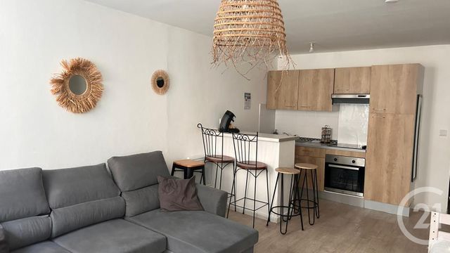 Appartement T2 à louer - 2 pièces - 42.06 m2 - MARSEILLE - 13002 - PROVENCE-ALPES-COTE-D-AZUR - Century 21 Intramuros