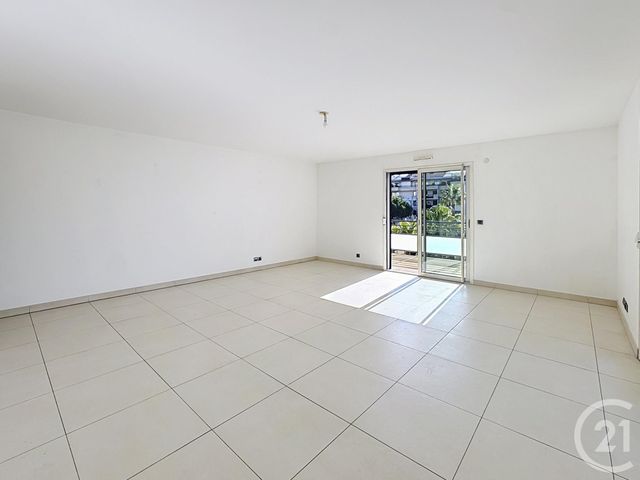 Appartement à louer - 4 pièces - 105.09 m2 - MARSEILLE - 13008 - PROVENCE-ALPES-COTE-D-AZUR - Century 21 Intramuros