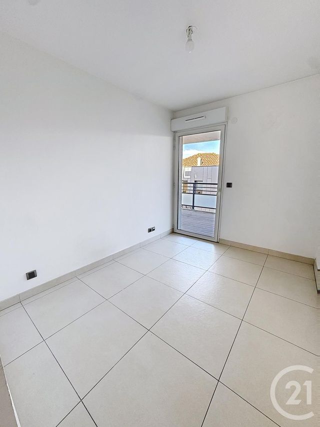 Appartement à louer - 4 pièces - 105.09 m2 - MARSEILLE - 13008 - PROVENCE-ALPES-COTE-D-AZUR - Century 21 Intramuros
