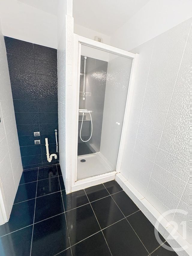 Appartement à louer - 4 pièces - 105.09 m2 - MARSEILLE - 13008 - PROVENCE-ALPES-COTE-D-AZUR - Century 21 Intramuros