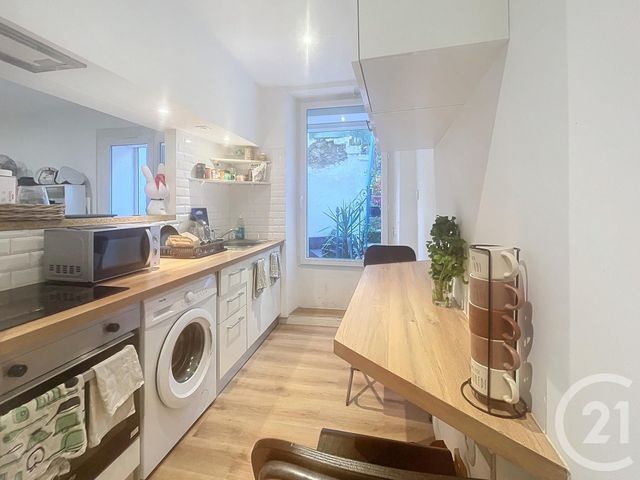 Appartement T2 à vendre - 2 pièces - 43.01 m2 - MARSEILLE - 13001 - PROVENCE-ALPES-COTE-D-AZUR - Century 21 Intramuros