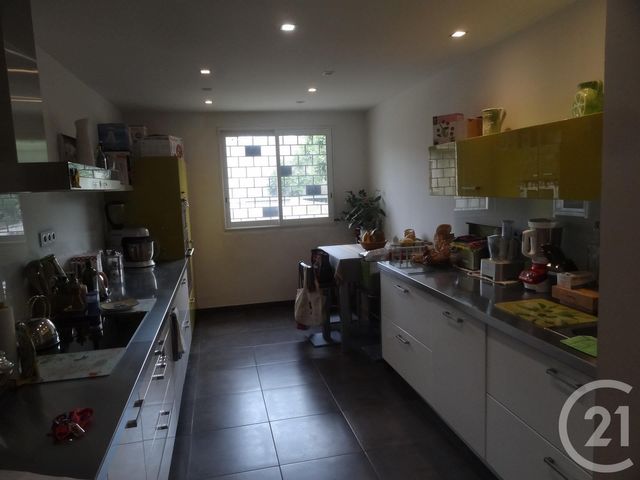 Appartement T2 à vendre - 2 pièces - 58.0 m2 - MARSEILLE - 13008 - PROVENCE-ALPES-COTE-D-AZUR - Century 21 Intramuros Appartement T2 à vendre - 2 pièces - 58.0 m2 - MARSEILLE - 13008 - PROVENCE-ALPES-COTE-D-AZUR - Century 21 Intramuros