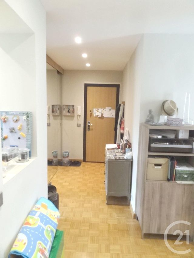 Appartement T2 à vendre - 2 pièces - 58.0 m2 - MARSEILLE - 13008 - PROVENCE-ALPES-COTE-D-AZUR - Century 21 Intramuros Appartement T2 à vendre - 2 pièces - 58.0 m2 - MARSEILLE - 13008 - PROVENCE-ALPES-COTE-D-AZUR - Century 21 Intramuros