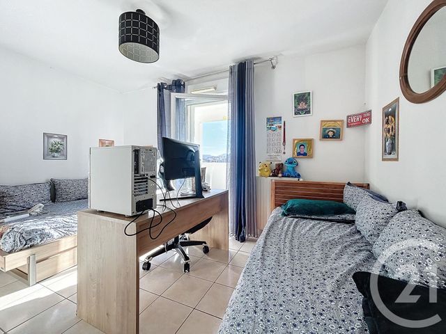 Appartement T4 à vendre - 4 pièces - 90.2 m2 - MARSEILLE - 13003 - PROVENCE-ALPES-COTE-D-AZUR - Century 21 Intramuros