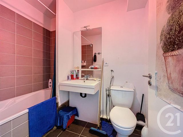 Appartement T4 à vendre - 4 pièces - 90.2 m2 - MARSEILLE - 13003 - PROVENCE-ALPES-COTE-D-AZUR - Century 21 Intramuros