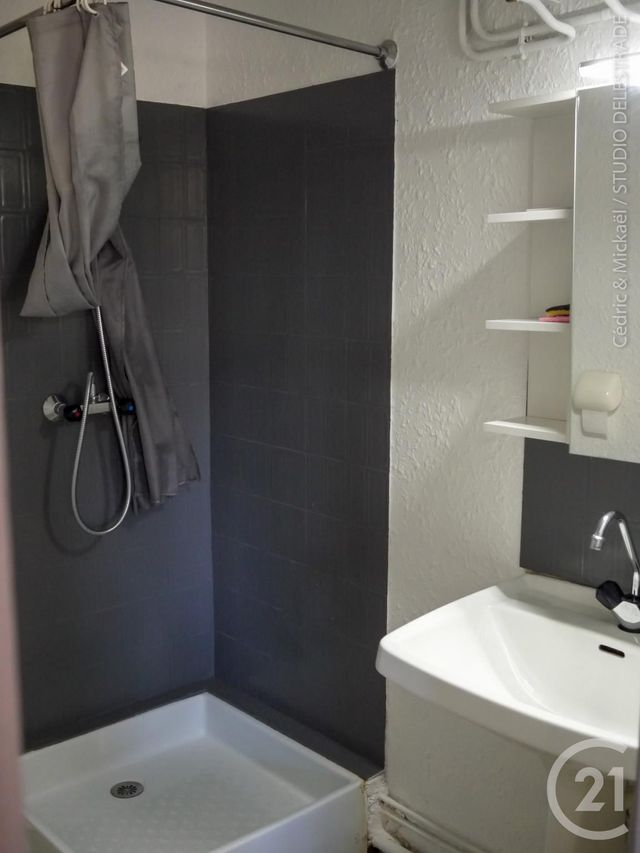 Studio à vendre - 1 pièce - 25.95 m2 - UVERNET FOURS - 04 - PROVENCE-ALPES-COTE-D-AZUR - Century 21 Intramuros Studio à vendre - 1 pièce - 25.95 m2 - UVERNET FOURS - 04 - PROVENCE-ALPES-COTE-D-AZUR - Century 21 Intramuros