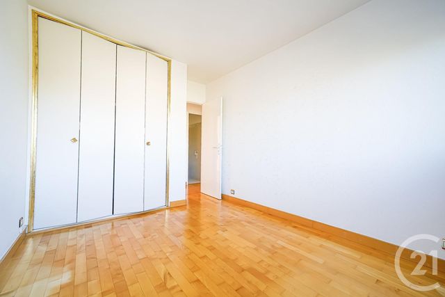 Appartement T3 à vendre - 3 pièces - 75.75 m2 - MARSEILLE - 13008 - PROVENCE-ALPES-COTE-D-AZUR - Century 21 Intramuros Appartement T3 à vendre - 3 pièces - 75.75 m2 - MARSEILLE - 13008 - PROVENCE-ALPES-COTE-D-AZUR - Century 21 Intramuros