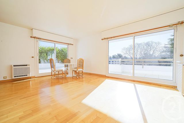 Appartement T3 à vendre - 3 pièces - 75.75 m2 - MARSEILLE - 13008 - PROVENCE-ALPES-COTE-D-AZUR - Century 21 Intramuros Appartement T3 à vendre - 3 pièces - 75.75 m2 - MARSEILLE - 13008 - PROVENCE-ALPES-COTE-D-AZUR - Century 21 Intramuros