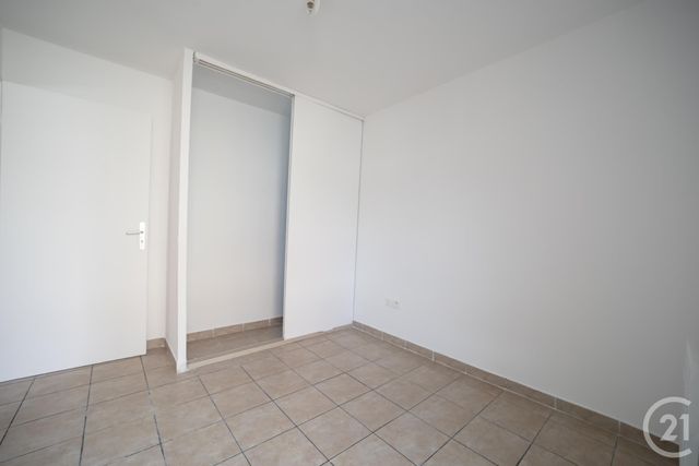 Appartement T4 à vendre - 4 pièces - 75.32 m2 - MARSEILLE - 13003 - PROVENCE-ALPES-COTE-D-AZUR - Century 21 Intramuros Appartement T4 à vendre - 4 pièces - 75.32 m2 - MARSEILLE - 13003 - PROVENCE-ALPES-COTE-D-AZUR - Century 21 Intramuros