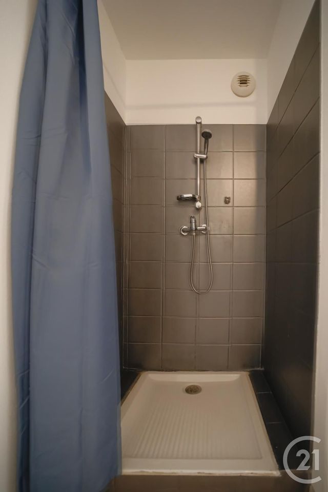 Appartement T4 à vendre - 4 pièces - 75.32 m2 - MARSEILLE - 13003 - PROVENCE-ALPES-COTE-D-AZUR - Century 21 Intramuros Appartement T4 à vendre - 4 pièces - 75.32 m2 - MARSEILLE - 13003 - PROVENCE-ALPES-COTE-D-AZUR - Century 21 Intramuros