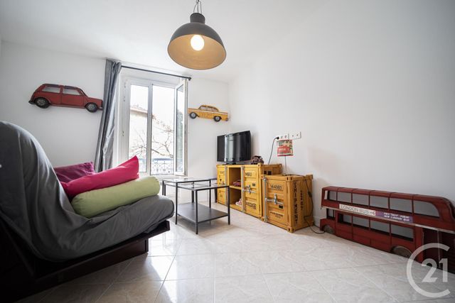appartement à vendre - 6 pièces - 97.38 m2 - MARSEILLE - 13009 - PROVENCE-ALPES-COTE-D-AZUR - Century 21 Intramuros appartement à vendre - 6 pièces - 97.38 m2 - MARSEILLE - 13009 - PROVENCE-ALPES-COTE-D-AZUR - Century 21 Intramuros
