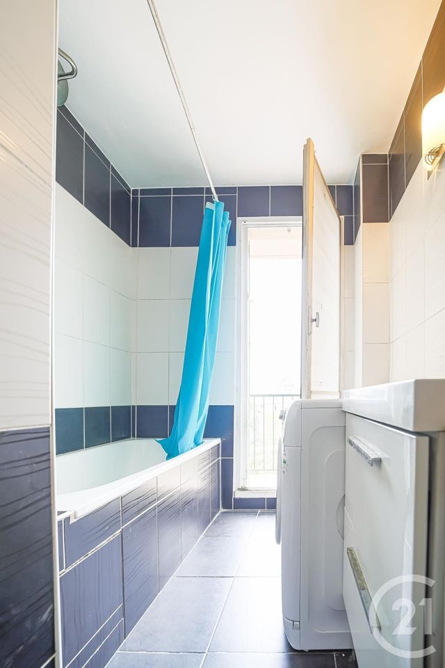 Appartement F4 à vendre - 4 pièces - 68.0 m2 - MARSEILLE - 13013 - PROVENCE-ALPES-COTE-D-AZUR - Century 21 Intramuros Appartement F4 à vendre - 4 pièces - 68.0 m2 - MARSEILLE - 13013 - PROVENCE-ALPES-COTE-D-AZUR - Century 21 Intramuros