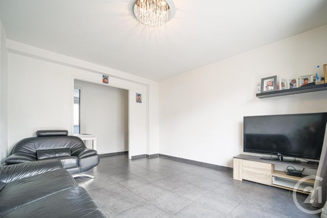 Appartement F4 à vendre - 4 pièces - 68.0 m2 - MARSEILLE - 13013 - PROVENCE-ALPES-COTE-D-AZUR - Century 21 Intramuros Appartement F4 à vendre - 4 pièces - 68.0 m2 - MARSEILLE - 13013 - PROVENCE-ALPES-COTE-D-AZUR - Century 21 Intramuros