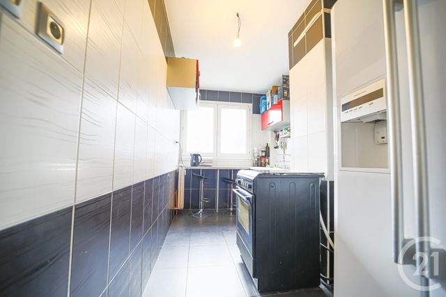 Appartement F4 à vendre - 4 pièces - 68.0 m2 - MARSEILLE - 13013 - PROVENCE-ALPES-COTE-D-AZUR - Century 21 Intramuros Appartement F4 à vendre - 4 pièces - 68.0 m2 - MARSEILLE - 13013 - PROVENCE-ALPES-COTE-D-AZUR - Century 21 Intramuros