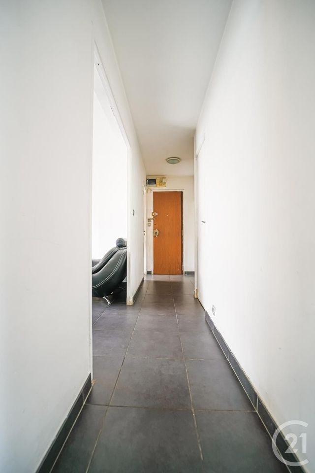Appartement F4 à vendre - 4 pièces - 68.0 m2 - MARSEILLE - 13013 - PROVENCE-ALPES-COTE-D-AZUR - Century 21 Intramuros Appartement F4 à vendre - 4 pièces - 68.0 m2 - MARSEILLE - 13013 - PROVENCE-ALPES-COTE-D-AZUR - Century 21 Intramuros