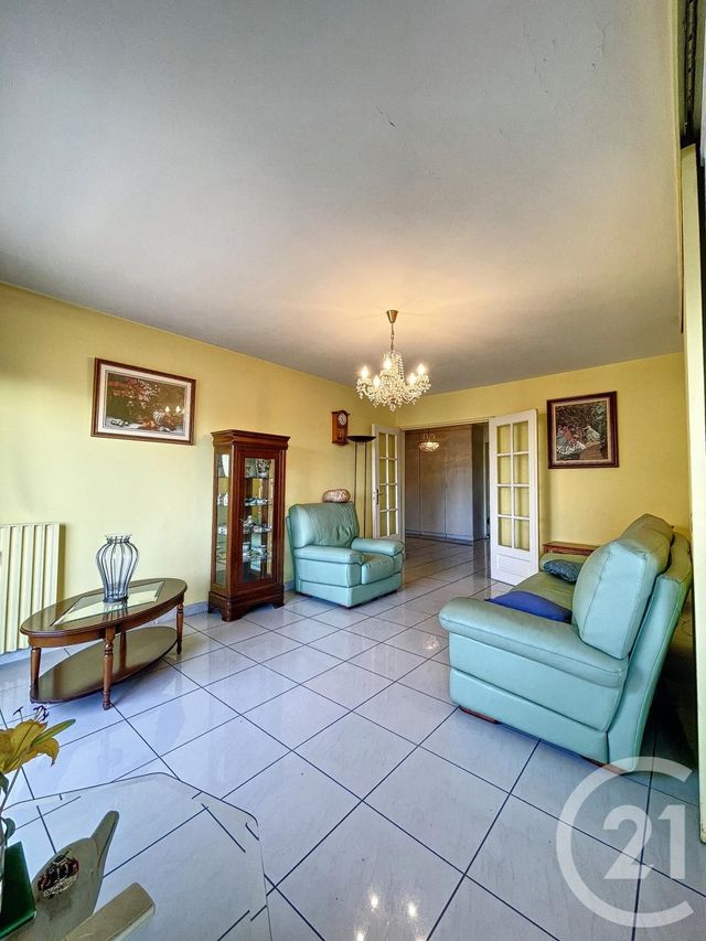 Appartement T3 à vendre - 3 pièces - 84.6 m2 - MARSEILLE - 13003 - PROVENCE-ALPES-COTE-D-AZUR - Century 21 Intramuros