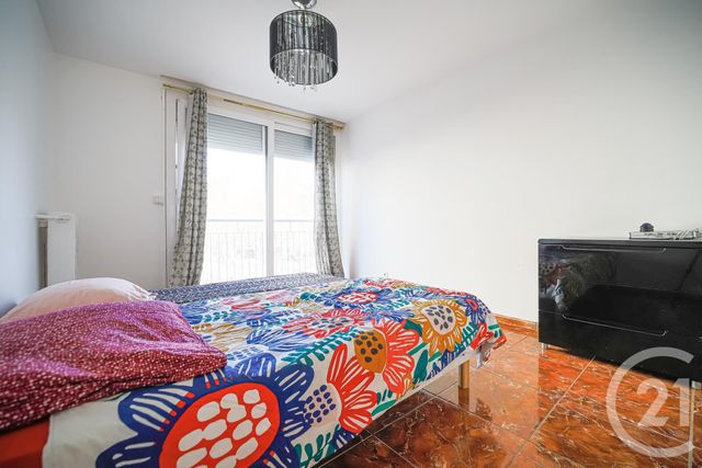 Appartement T4 à vendre - 4 pièces - 87.15 m2 - MARSEILLE - 13001 - PROVENCE-ALPES-COTE-D-AZUR - Century 21 Intramuros Appartement T4 à vendre - 4 pièces - 87.15 m2 - MARSEILLE - 13001 - PROVENCE-ALPES-COTE-D-AZUR - Century 21 Intramuros