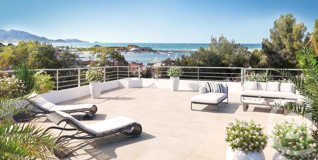 Appartement T4 à vendre - 4 pièces - 161.4 m2 - MARSEILLE - 13007 - PROVENCE-ALPES-COTE-D-AZUR - Century 21 Intramuros Appartement T4 à vendre - 4 pièces - 161.4 m2 - MARSEILLE - 13007 - PROVENCE-ALPES-COTE-D-AZUR - Century 21 Intramuros