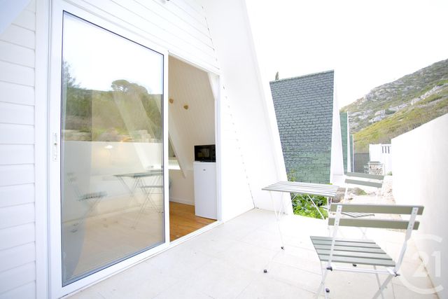 Appartement Studio à louer - 1 pièce - 25.0 m2 - MARSEILLE - 13009 - PROVENCE-ALPES-COTE-D-AZUR - Century 21 Intramuros