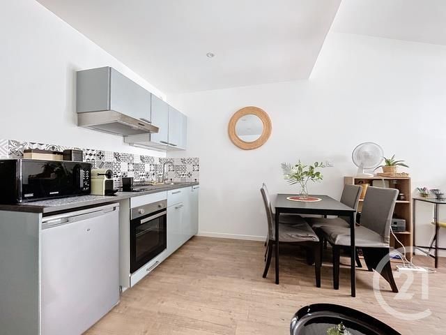 Appartement F1 à vendre - 1 pièce - 27.48 m2 - MARSEILLE - 13007 - PROVENCE-ALPES-COTE-D-AZUR - Century 21 Intramuros